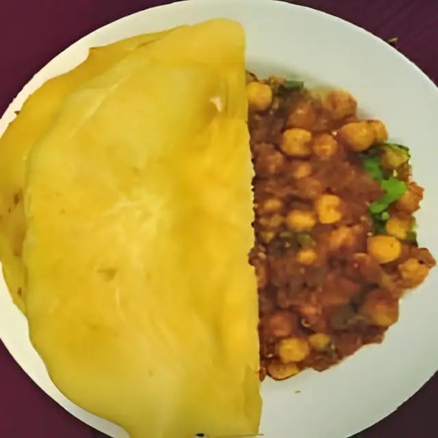 7. Chole Bhatura.